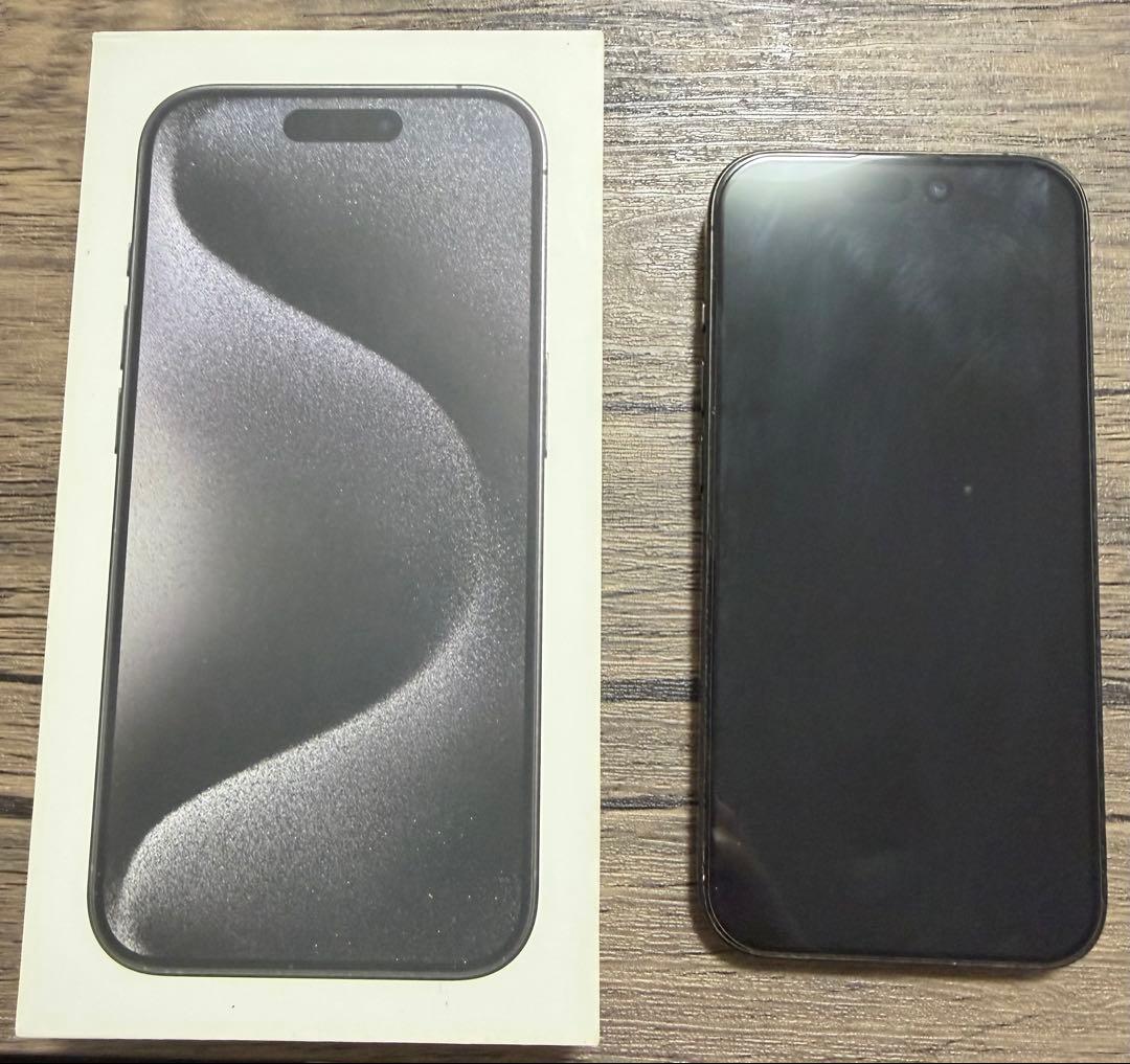 SIMフリーiPhone15Pro ブラックチタニウム 128GB