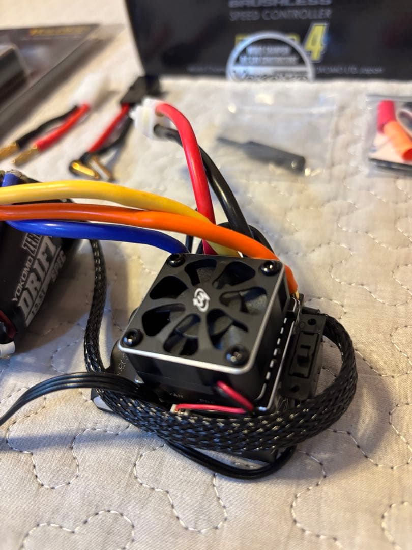 ヨコモ ブラシレスコンボ BL-PRO4 13.5T/ESCプログラマーIV