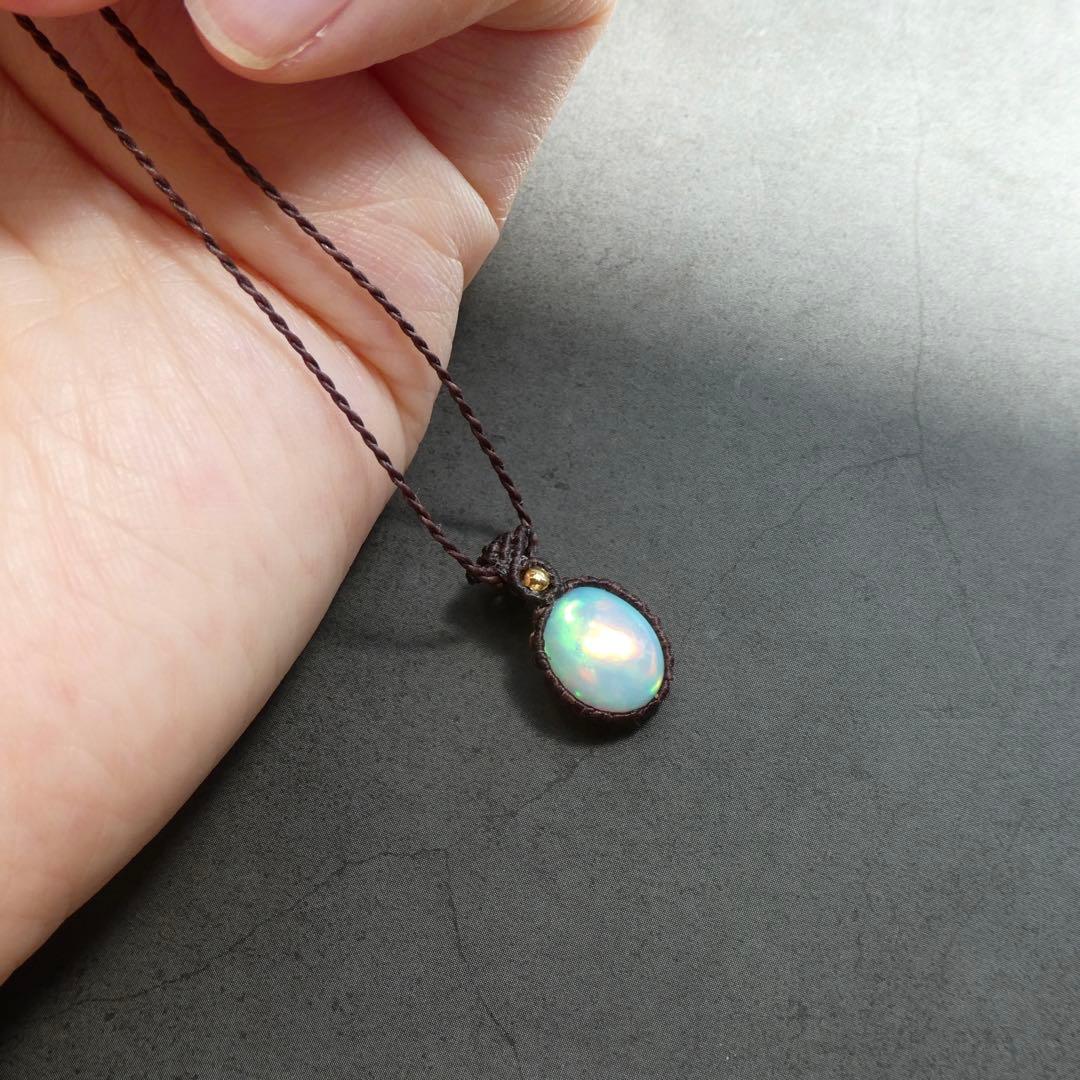 きら　オパールのマクラメネックレス