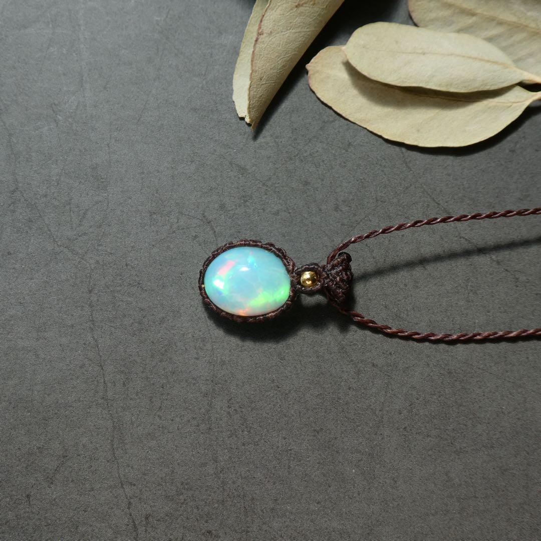 きら　オパールのマクラメネックレス