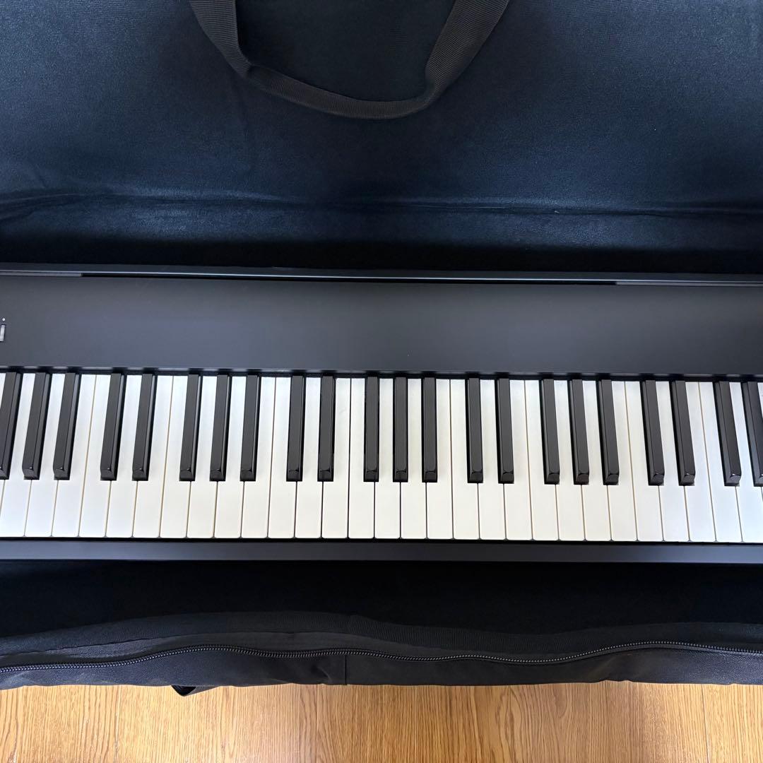 Roland FP-30X（ケース、カバー、ペダル、ヘッドフォン、譜面台付き）