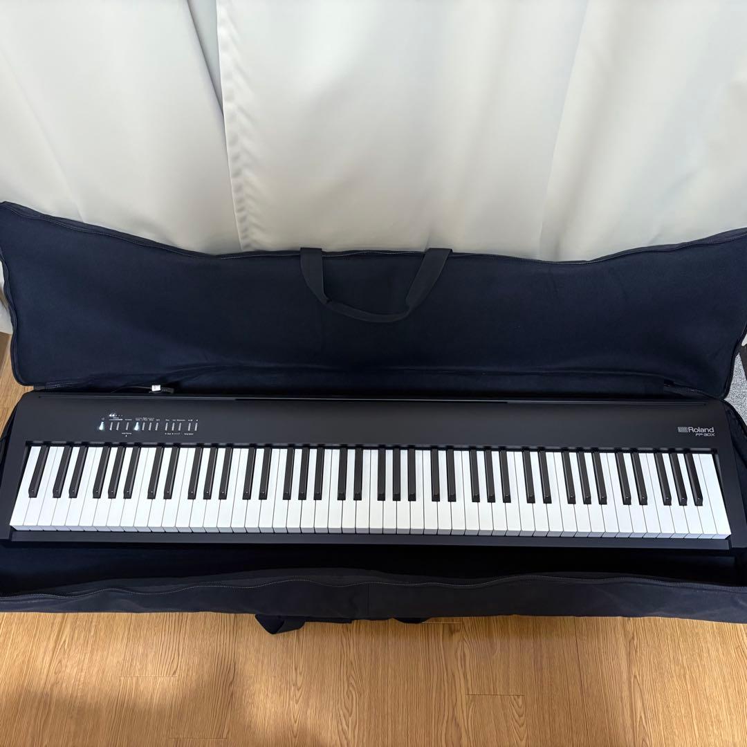 Roland FP-30X（ケース、カバー、ペダル、ヘッドフォン、譜面台付き）