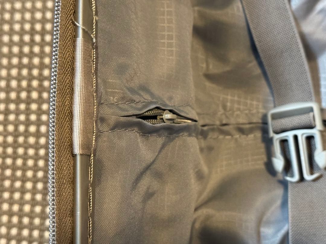 中古 Samsonite SPINNER 68/25 サムソナイトキャリーケース