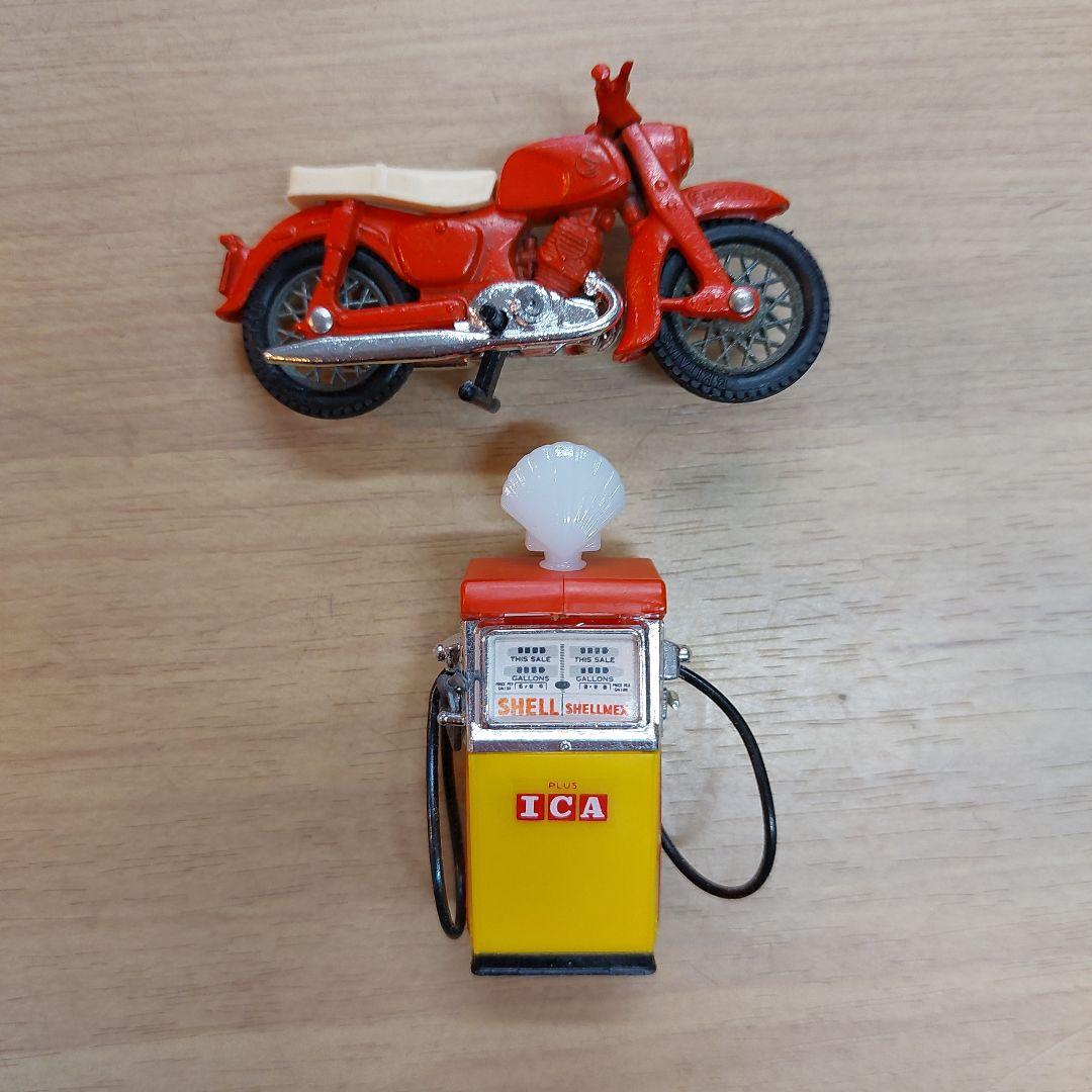 ホンダベンリー 赤いミニバイクとSHELLガソリンスタンドセット 傷 汚れあり