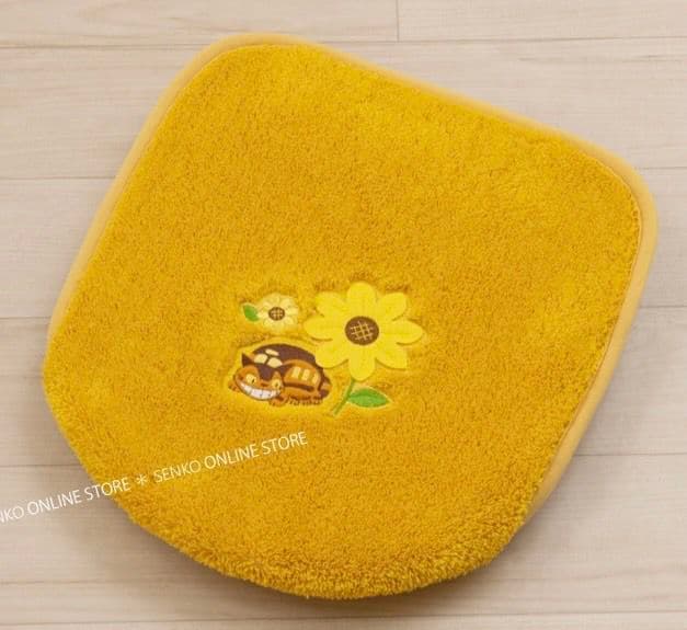 ジブリ　となりのトトロ　ネコバス　トイレマットセット　新品