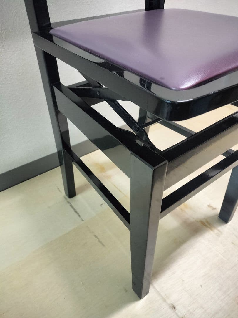 トムソン椅子　ブラック