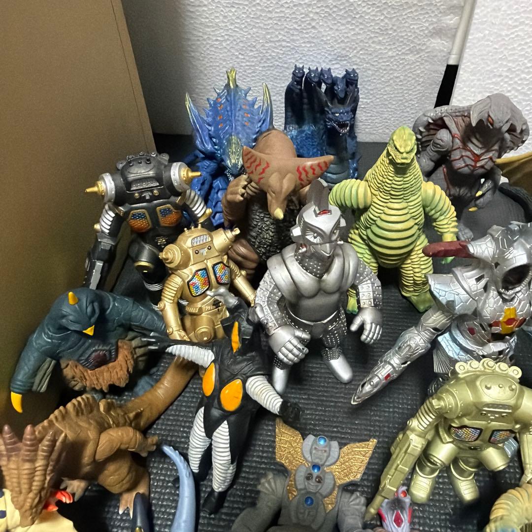 ウルトラマン 怪獣 ソフビ 49体セット！