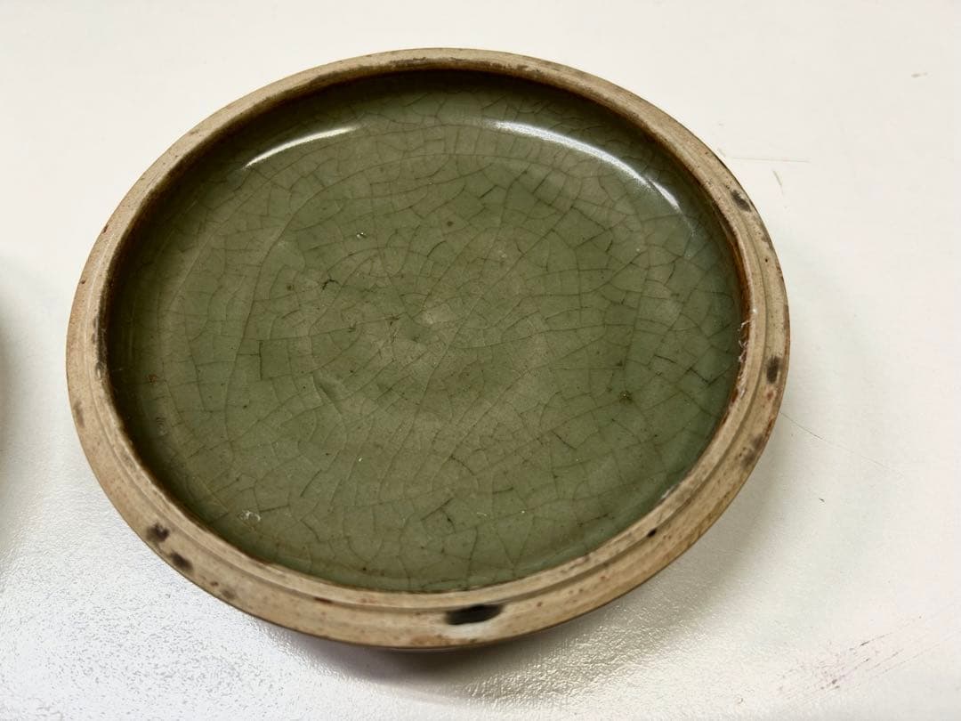 龍泉窯 青磁刻花紋合子(印盒)