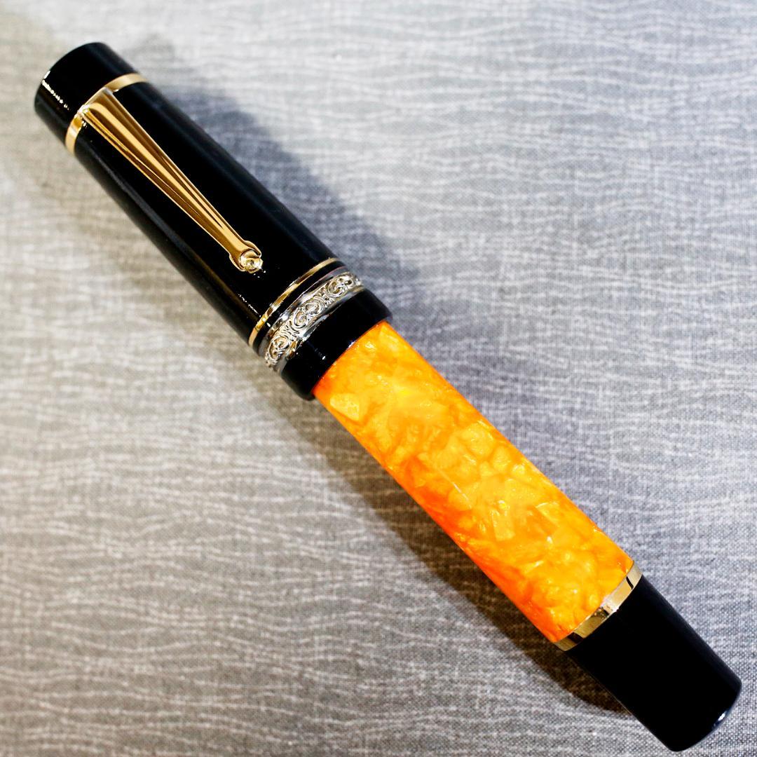 【美品 送料込み】デルタ 万年筆 ドルチェビータ　オーバーサイズ バーメイル