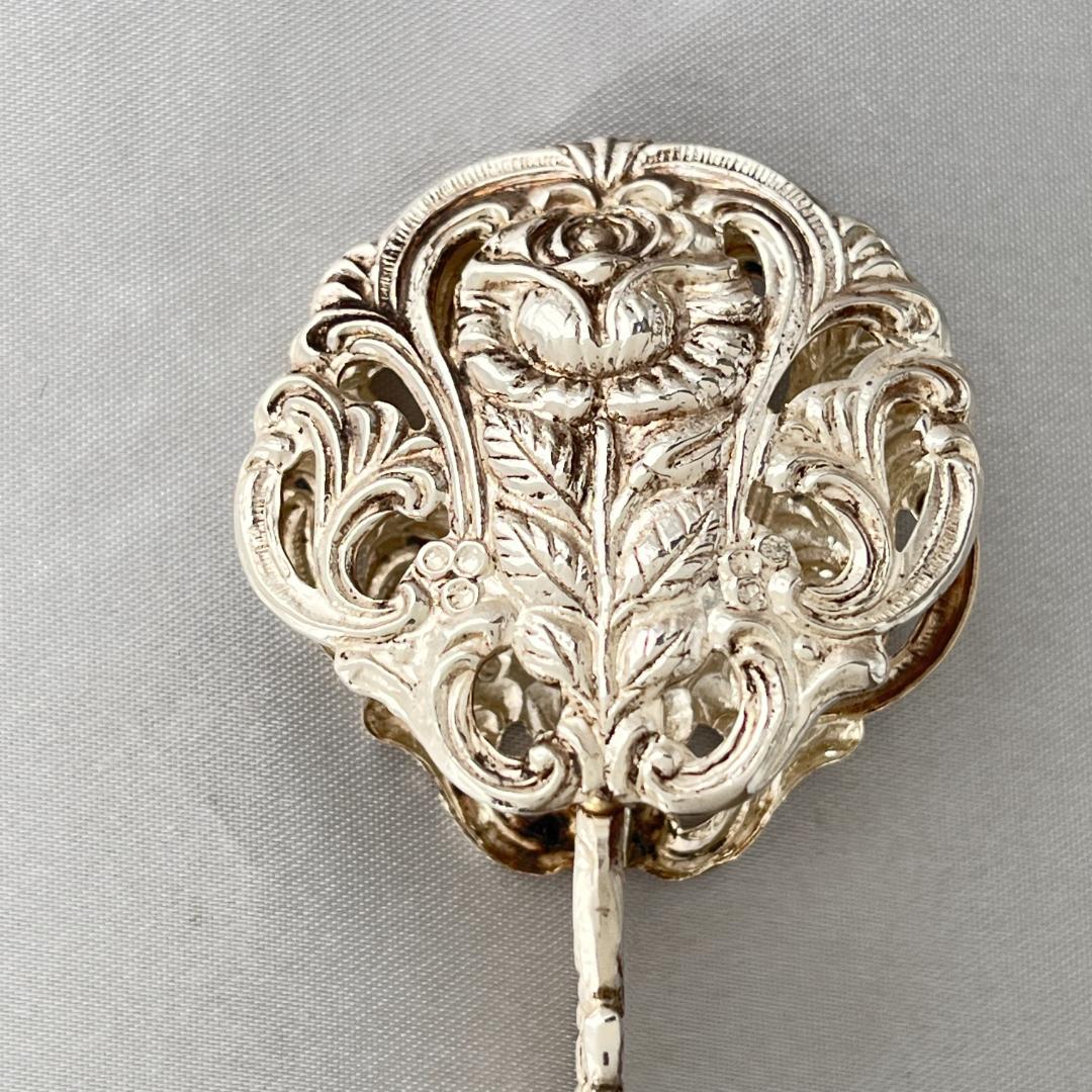 【ドイツ】 薔薇の透かしのトング【純銀】ローズ 16cm