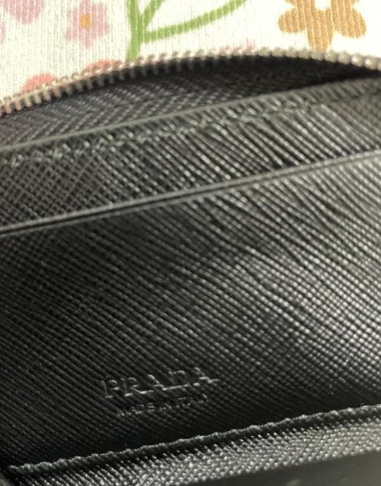 激安/ブラック プラダ　　ケース　キーホルダー 断捨離