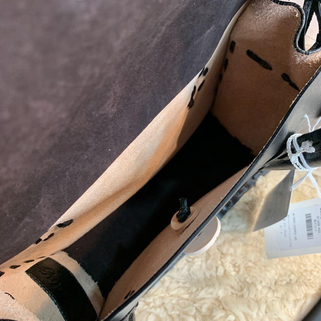 ☆未使用品☆カービングトライブス マエストラ プレーン21SS ハンドバッグ 黒