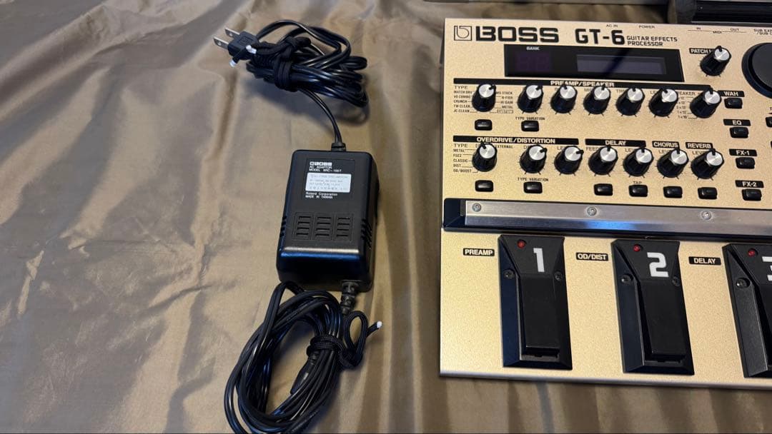BOSS GT-6 ギターエフェクトプロセッサー