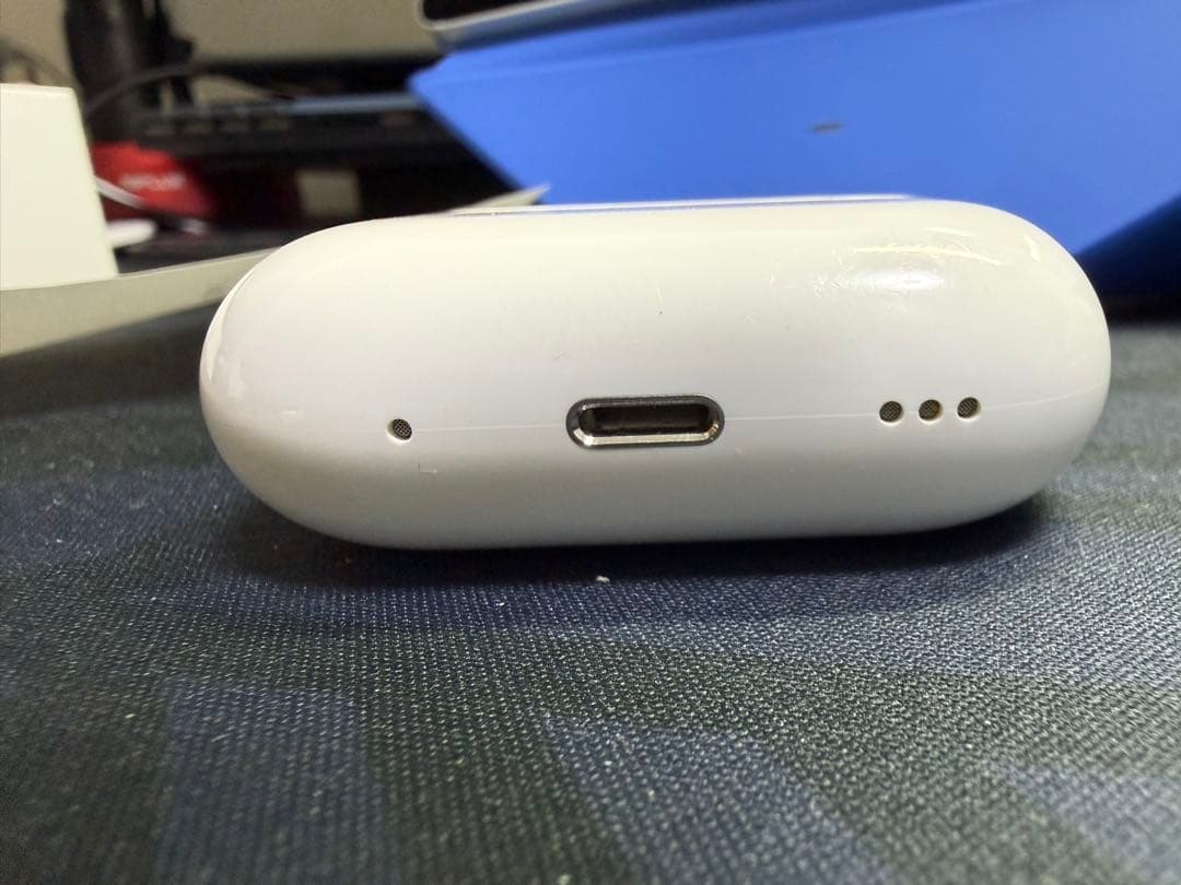 s*y様 Apple AirPods Pro 2 本体 充電ケース付き