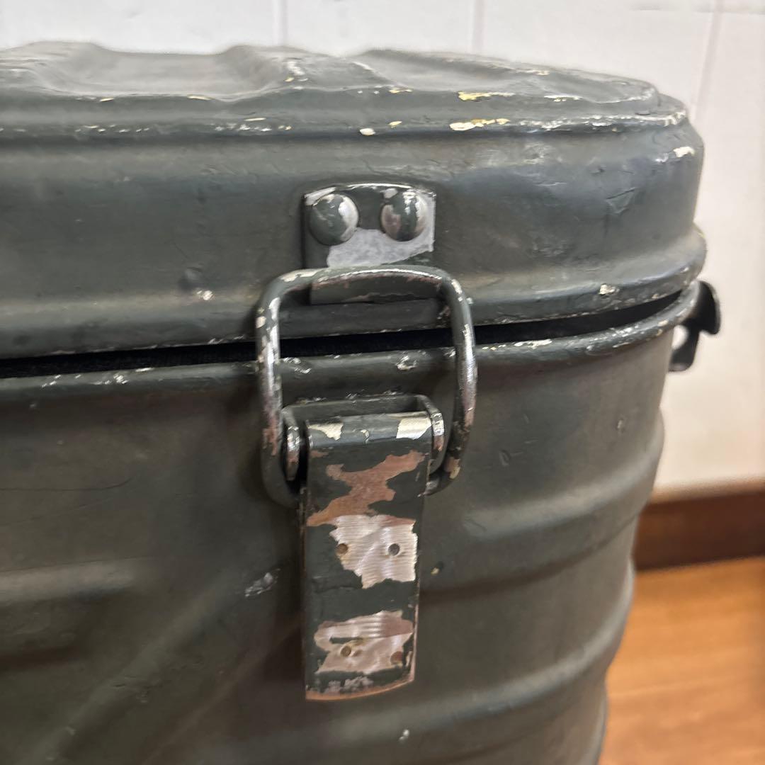 米軍　実物　フードコンテナ　破損箇所あり　送料無料