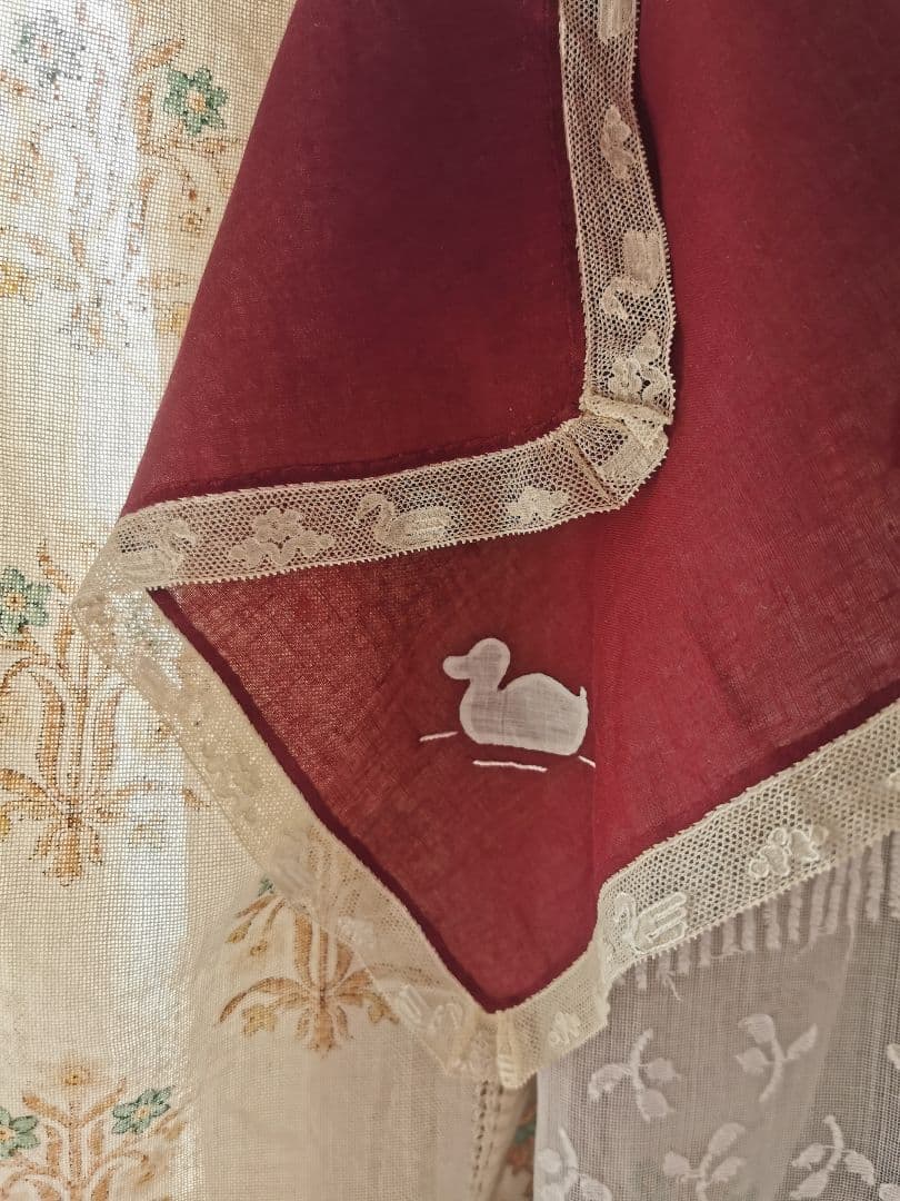 アンティーク 家鴨アップリケ刺繍 繊細な水鳥＆水草花アランソンレース クロス α