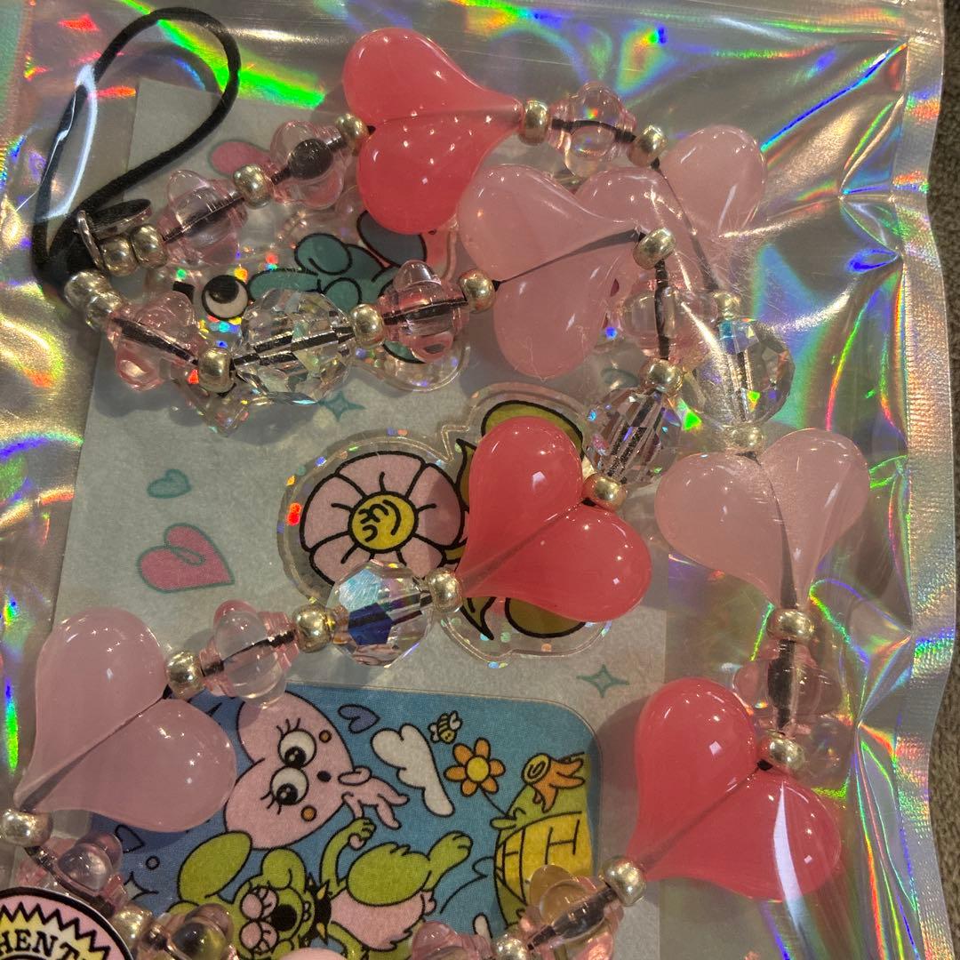 正規品stringtingハート型ビーズ スマホストラップ