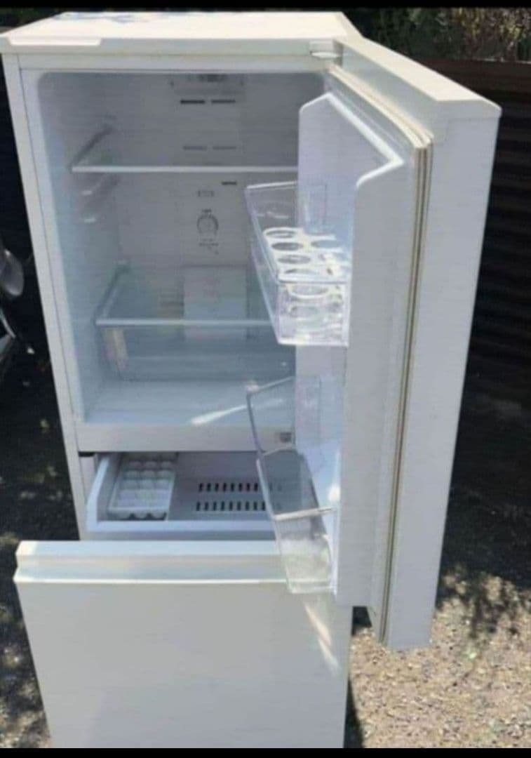 アクア冷凍冷蔵庫　126L 低温フリーケースLED照明　自動霜取り機能付19年製