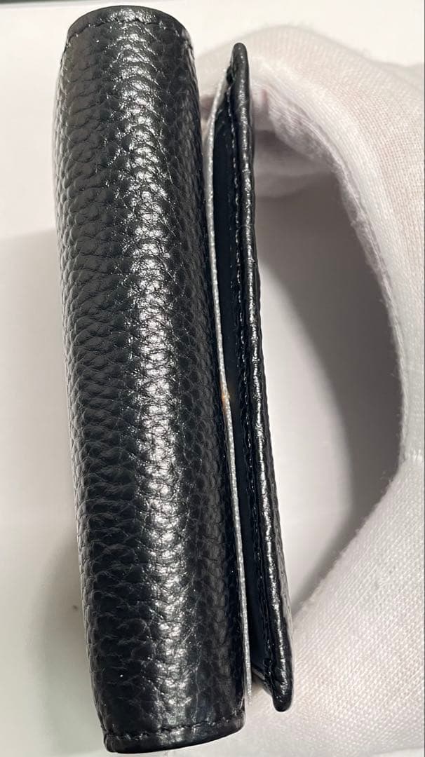 【新品】　vivienne westwood 人気商品　三つ折り財布