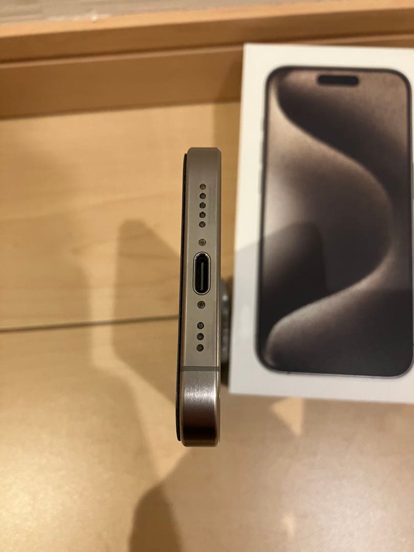 【美品】 iPhone 15 Pro ナチュラルチタニウム 128GB