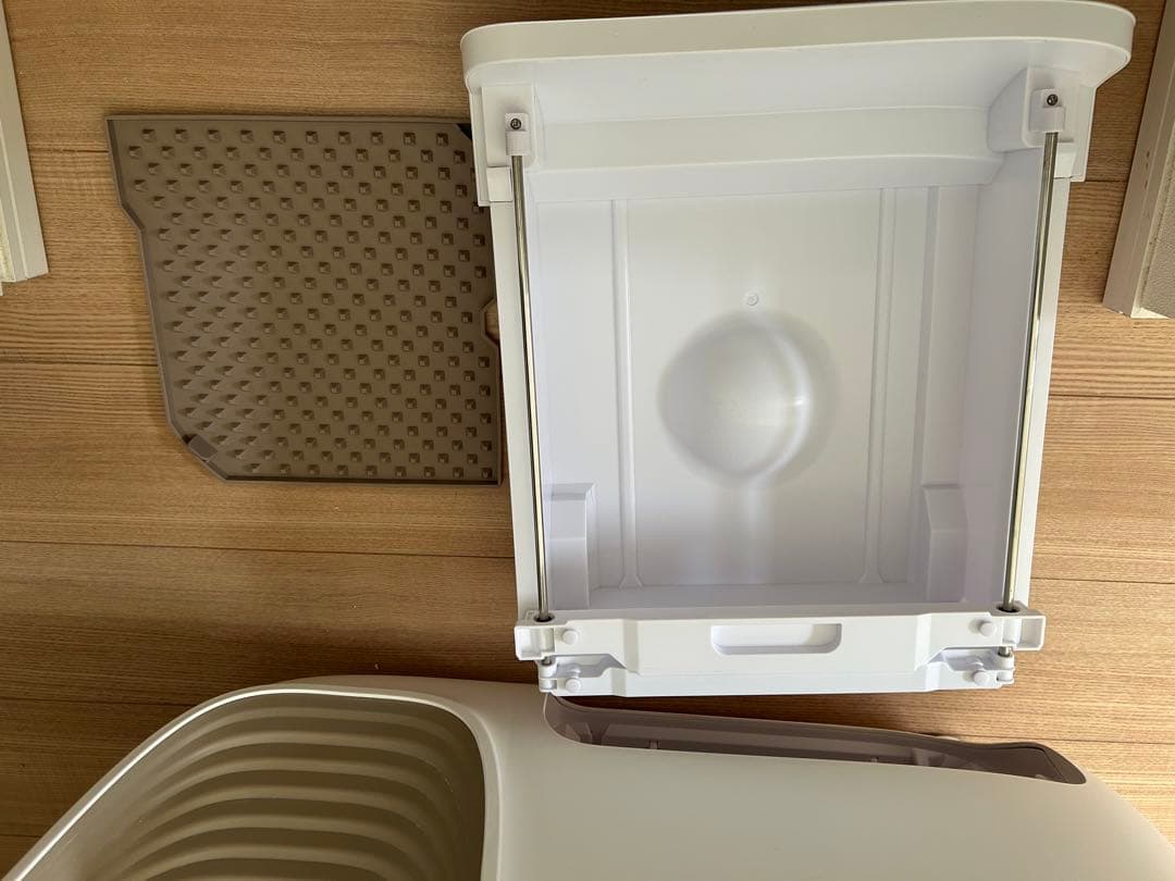 Pety 「臭いを徹底分解」自動猫トイレ PREMIUM消臭