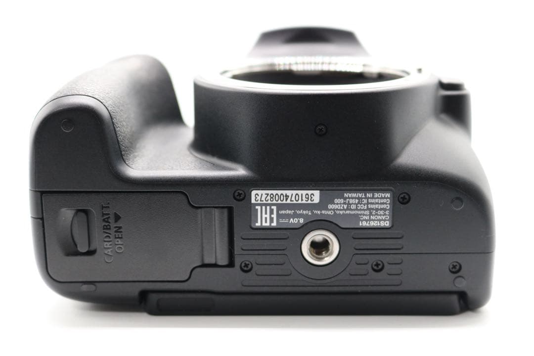 ボディ新品級 【Canon EOS Kiss X10 トリプルレンズセット】