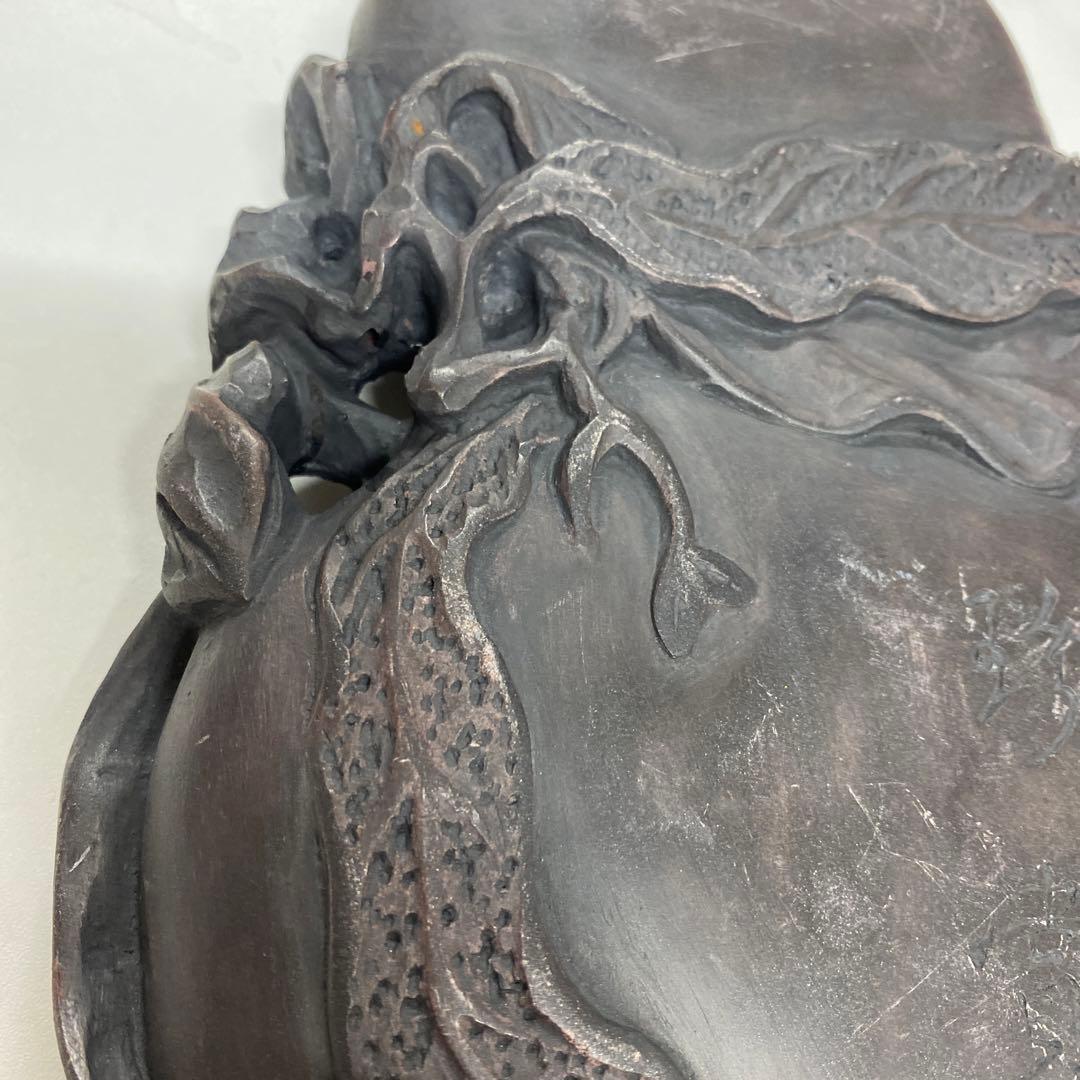 古い硯、彫刻あり