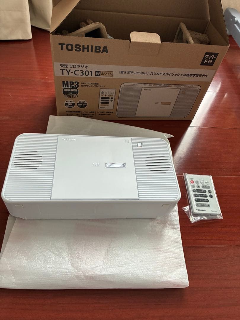 TOSHIBA TY-C301 ポータブル　ラジオ　CDプレーヤー