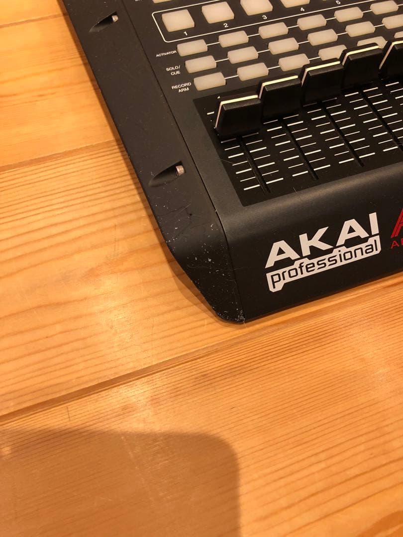AKAI APC40 コントローラー 本体