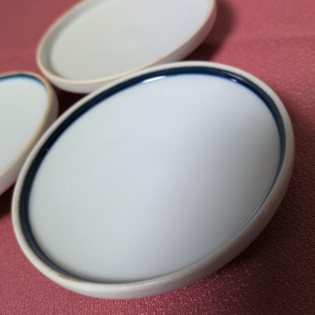 陶磁器　食器　蓋物　蓋付き碗　蒸し碗　２個（本体２個　蓋３枚）金彩　沈金　染付