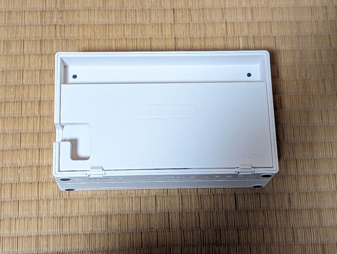 Nintendo Switch 本体　カバー&microSDカード64GB つき