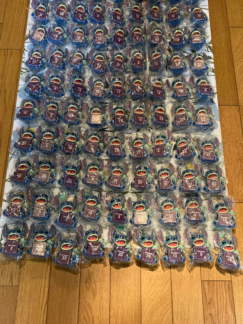 ディズニー　スティッチ キーホルダー大量　90個　未使用