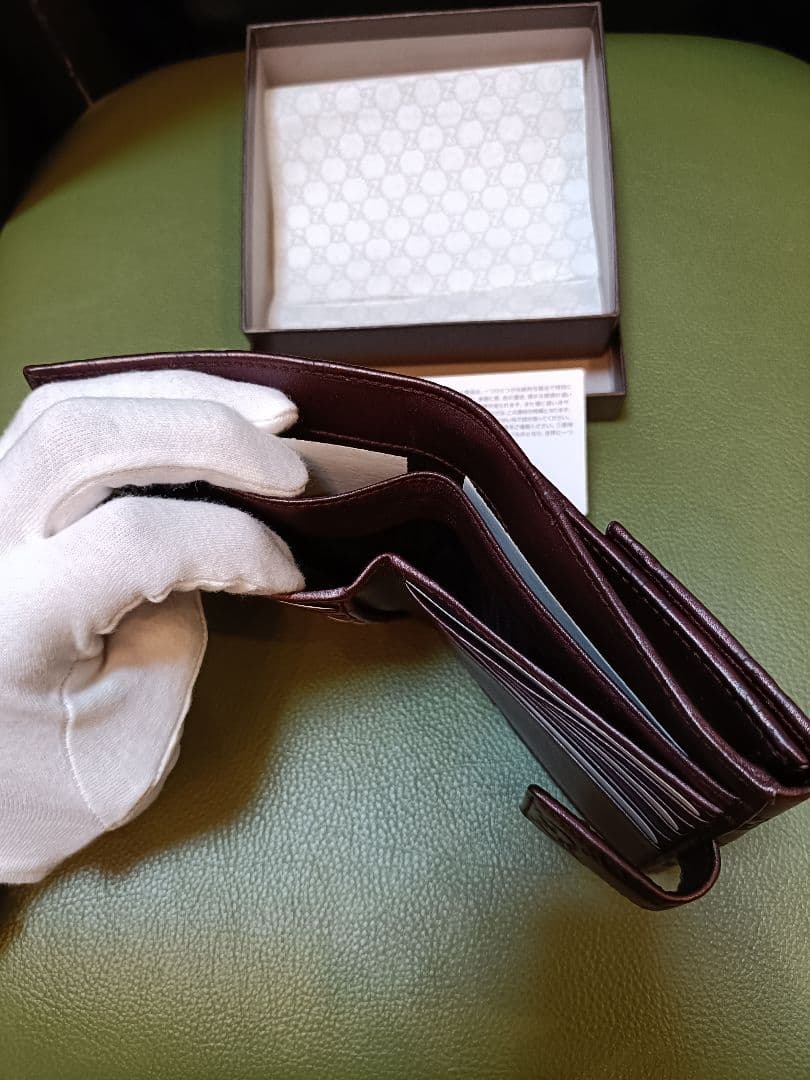 GUCCI 二つ折り財布 ワインレッド
