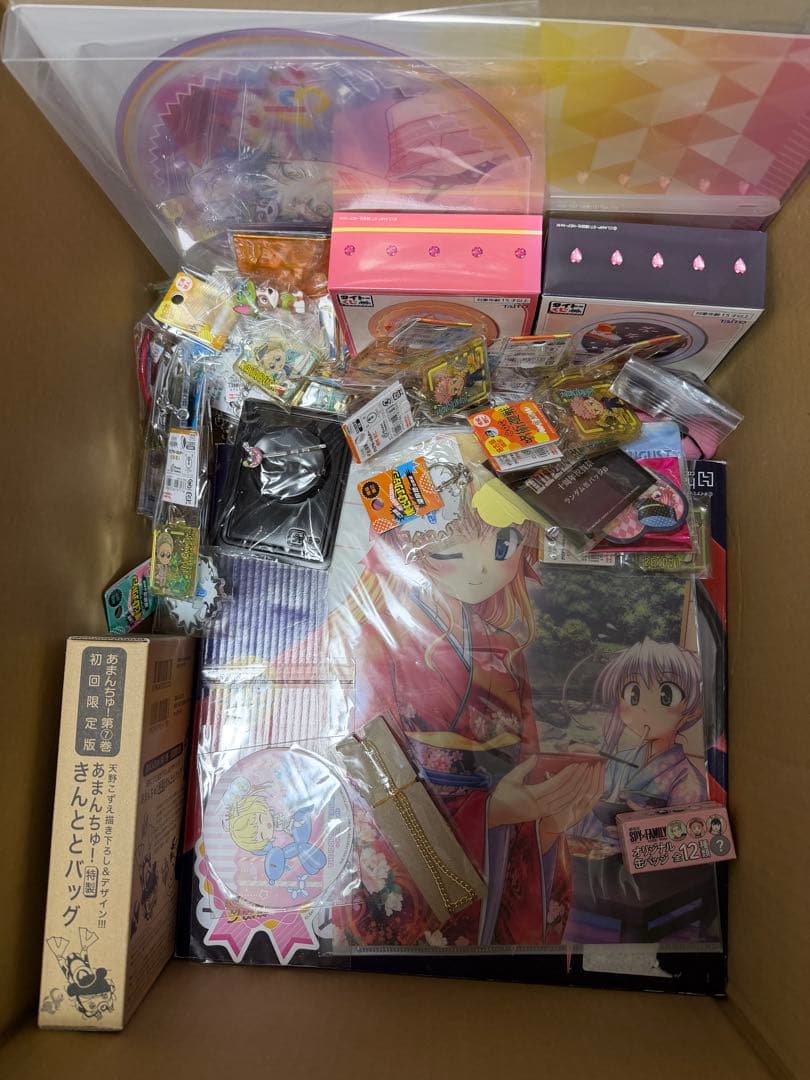 大量　アニメグッズ　まとめ売りセット　600点以上‼︎