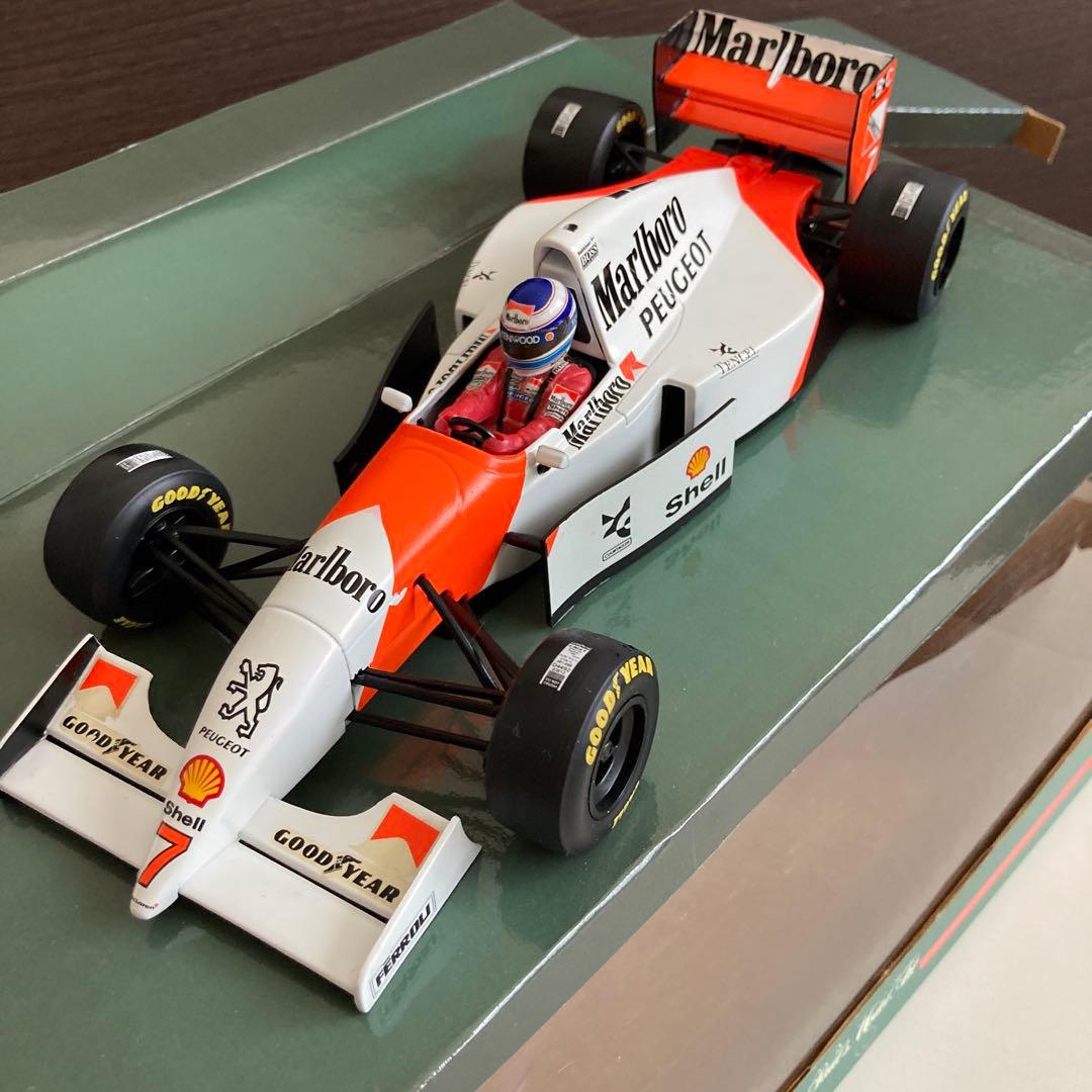 ミニカー Marlboro McLaren Peugeot MP 4/9 1/18