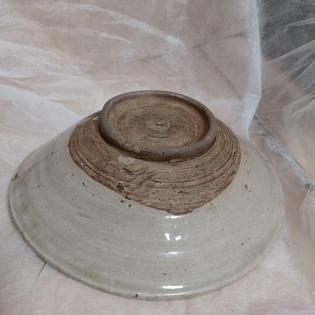 李朝の磁器　ひび割れあり