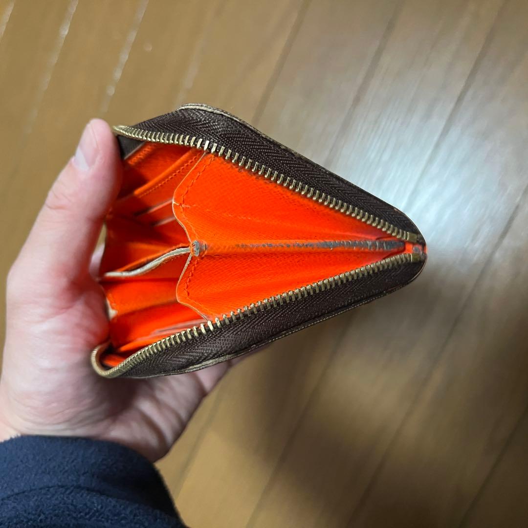 ルイヴィトン ジッピー パース ケース モノグラム グラフィティ