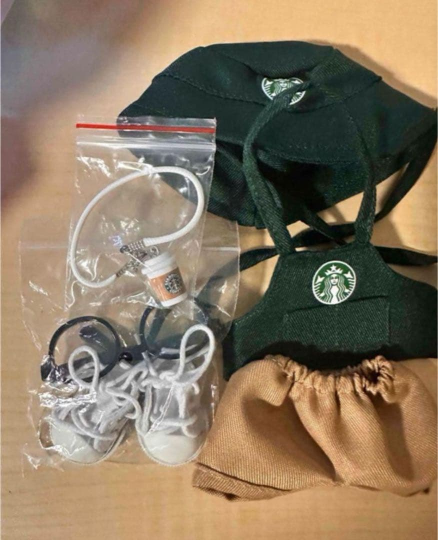 ひろりん　LABUBU SERENITY本体 ＆着せ替え用