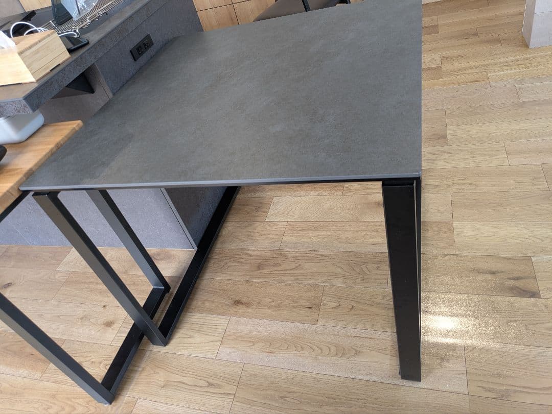 ニトリ　セラミックダイニングテーブル　セラール 85センチ