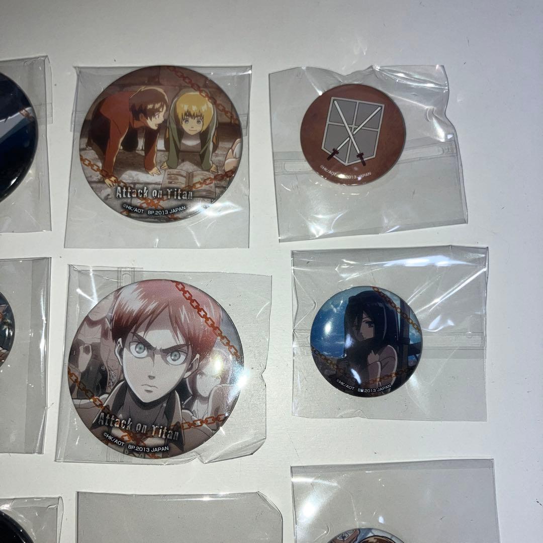 進撃の巨人 缶バッジ 中古