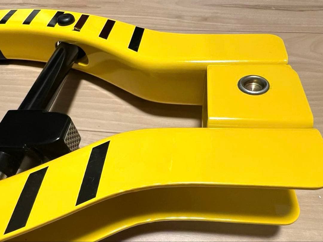 HORNET タイヤロック 鍵付き イエロー
