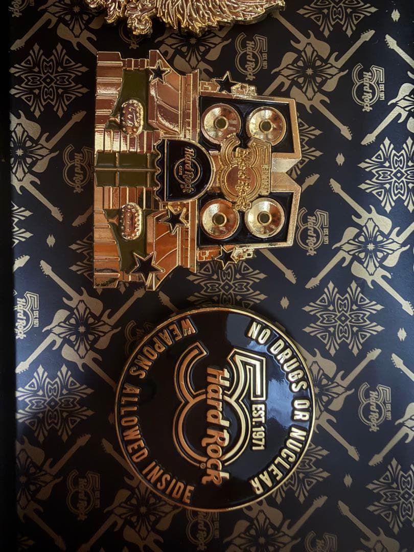 ハードロックカフェ 50 周年記念 ピン限定版 500 ボックスセット