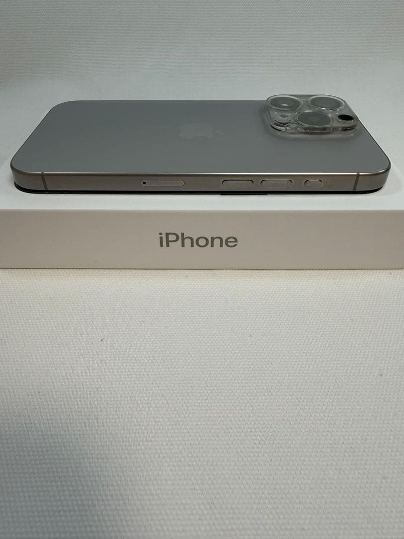 iPhone 15 Pro ブラックチタニウム 512GB SIMフリー