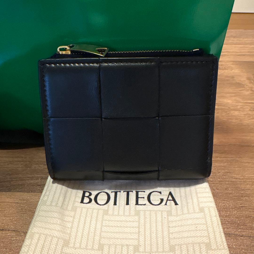BOTTEGA VENETA 二つ折り財布 ブラック