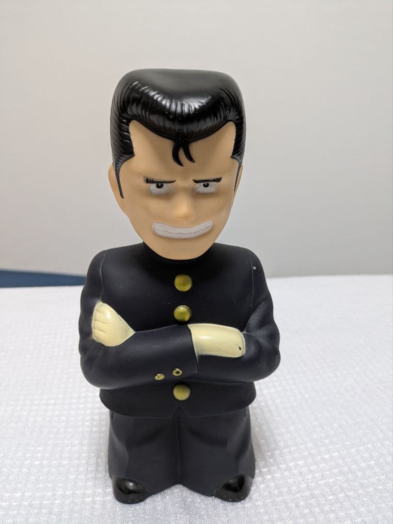 稲*屋様 黒い制服のフィギュア