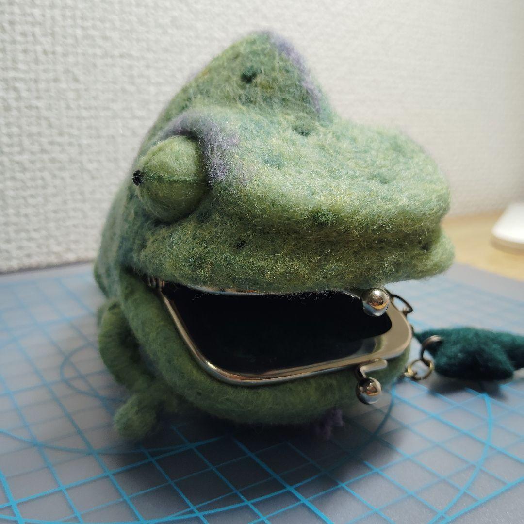 羊毛フェルト　がま口ホルダー　ハンドメイド