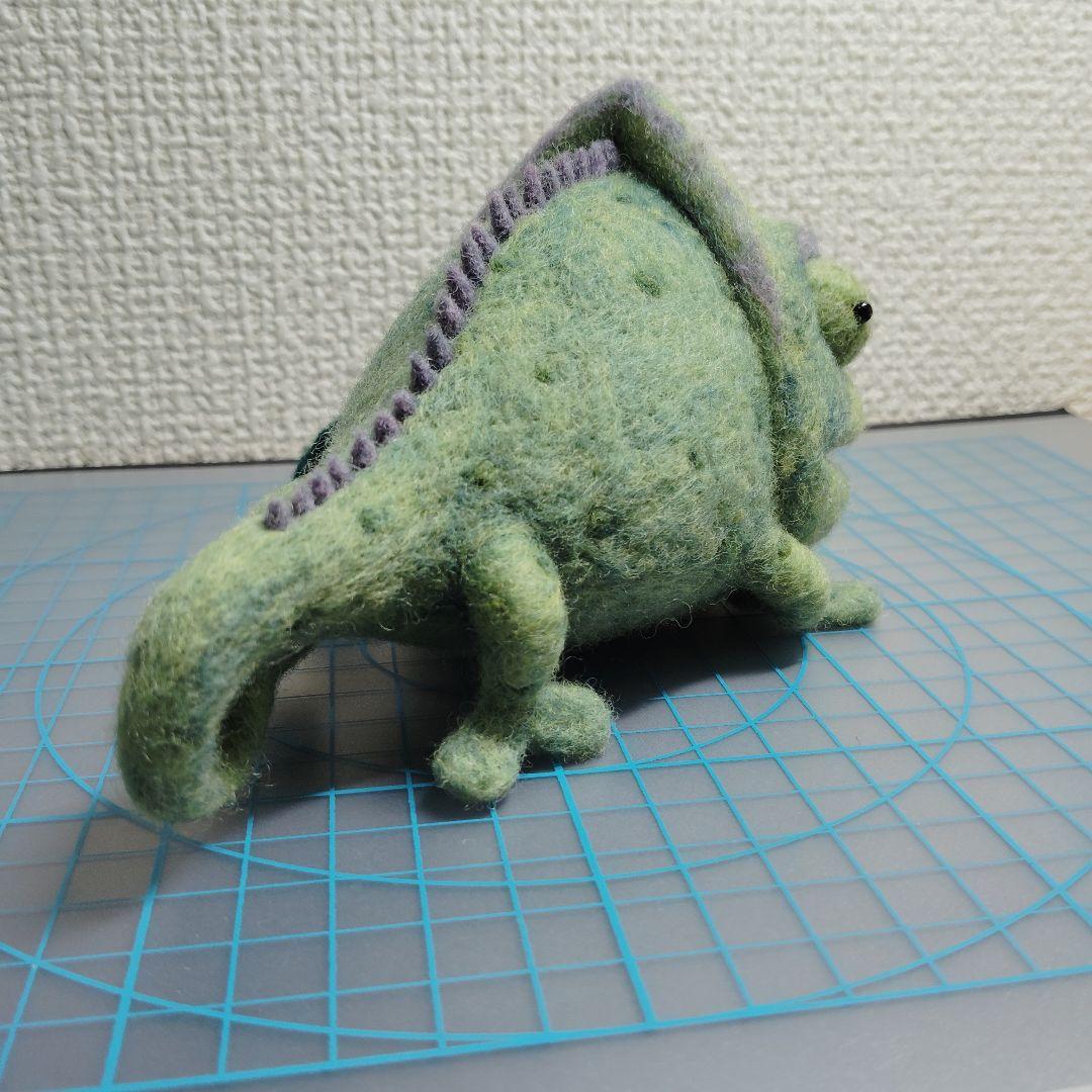 羊毛フェルト　がま口ホルダー　ハンドメイド