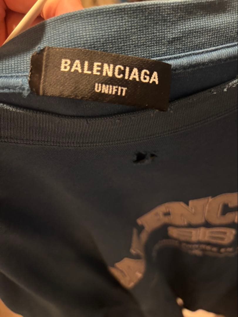 おぱんちゅ出品BALENCIAGA Tシャツ