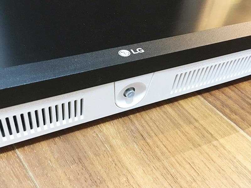 LG フレームレス 4Kモニター 32UN550-W 31.5 スタンドなし