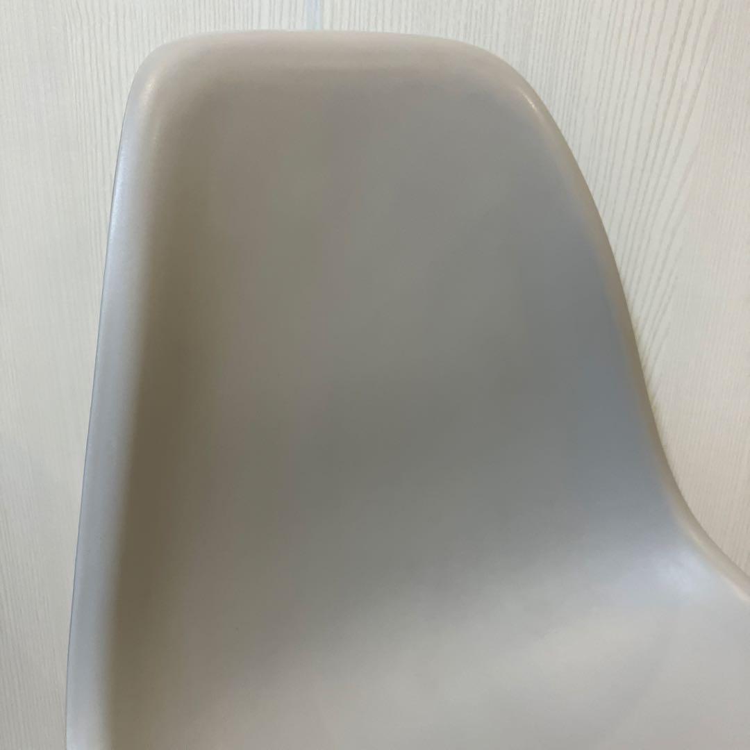 大阪市淀川区•引取限定　vitra ヴィトラ　イームズチェア① グレー